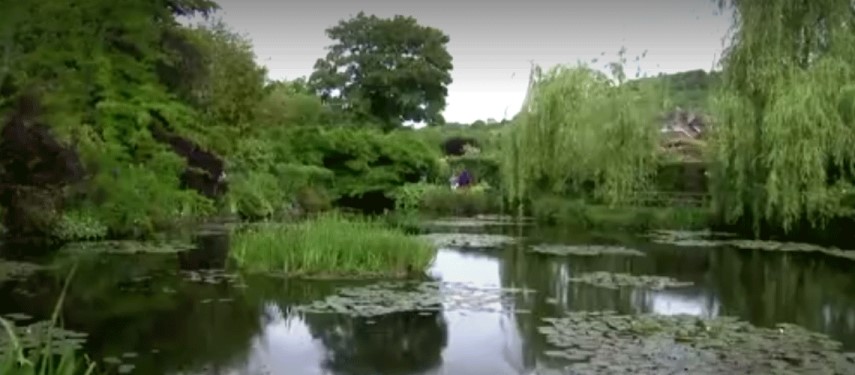 You are currently viewing Locals savor Monet’s gardens without the crowds