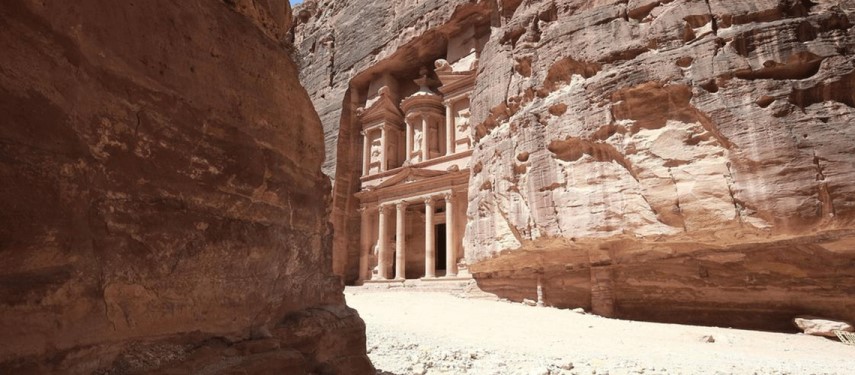 Read more about the article ‘A catastrophe’: Petra becomes a ghost town as pandemic hits Jordan tourism – in pictures